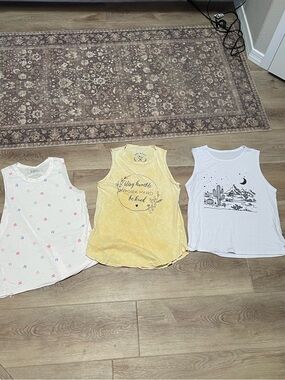 BUNDLE Tank Tops